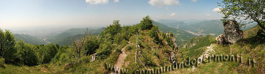 09 04277 Panoramica dal M Filaressa a sn Val Seriana a dx Val Brembana.jpg